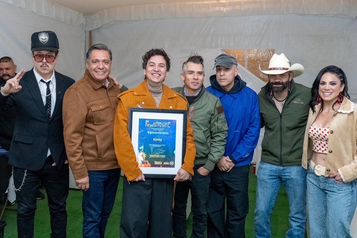 Kinky enciende Toluca.