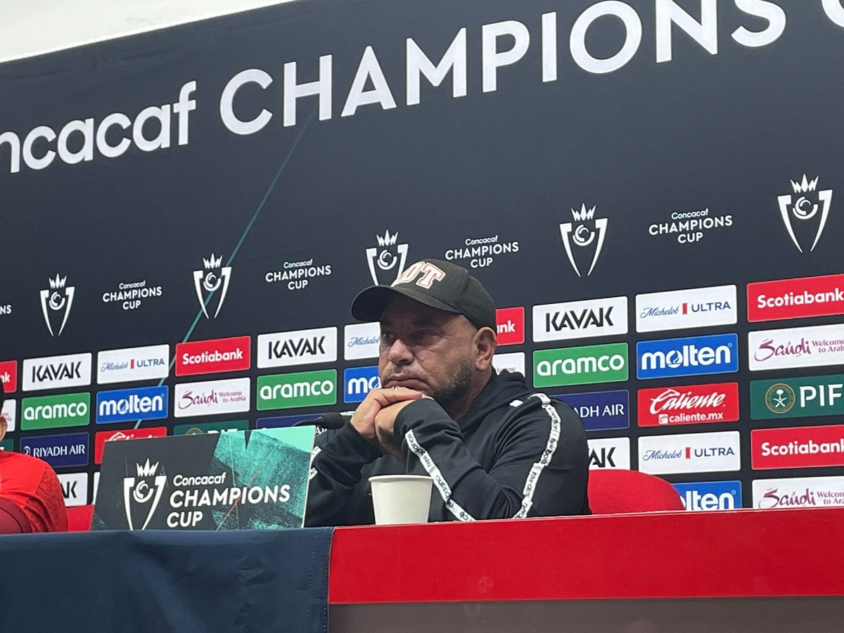 Conferencia de prensa de Mohamed.