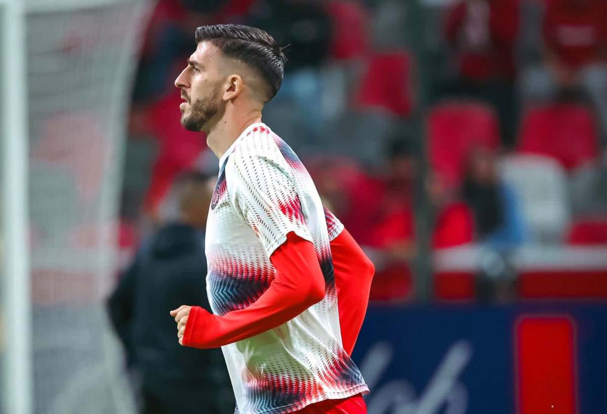 Convocan a Paulinho a jugar el México-Portugal con su selección.