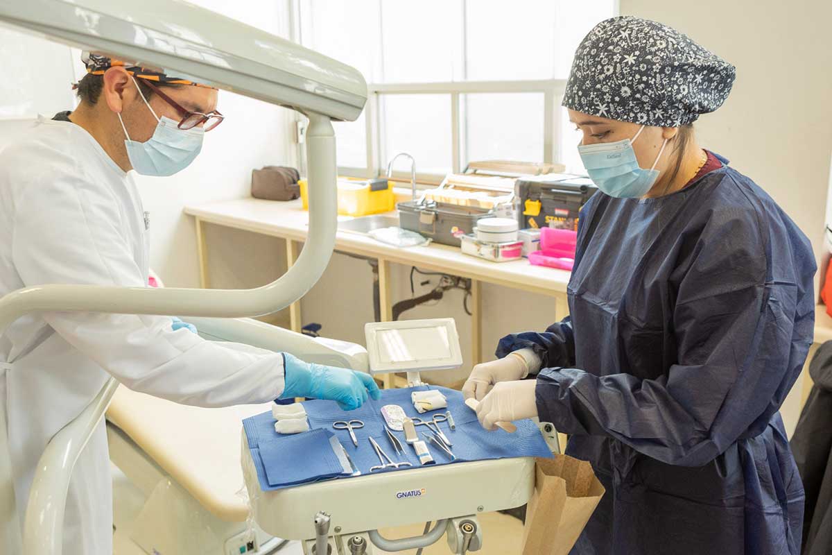 Especialista de la UAEMéx invita a cuidar la salud bucodental.