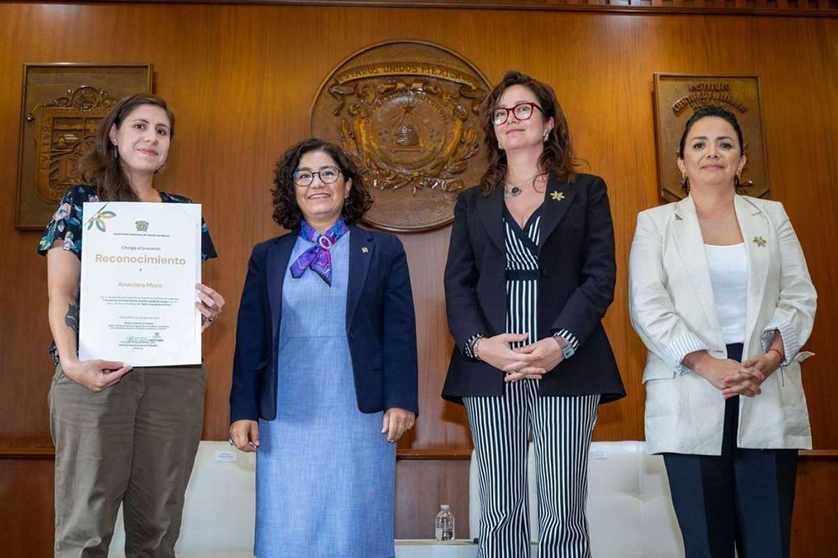 Conferencia sobre obra literaria en la UAEMéx.