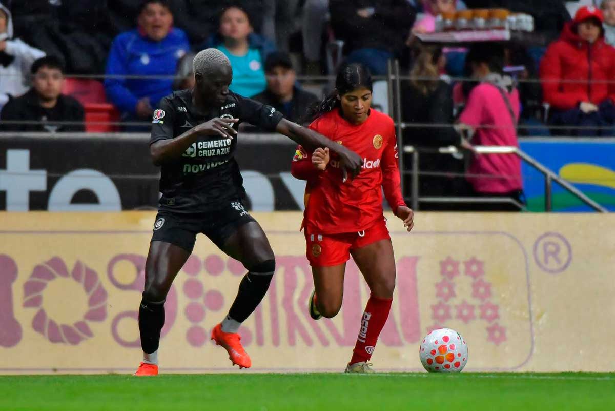 Toluca femenil pierde ante Cruz Azul femenil.