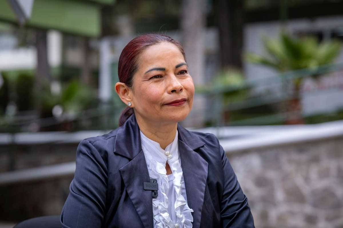 Egresada de la UAEMéx recibe la Presea Estado de México “Leona Vicario” por su trayectoria periodística