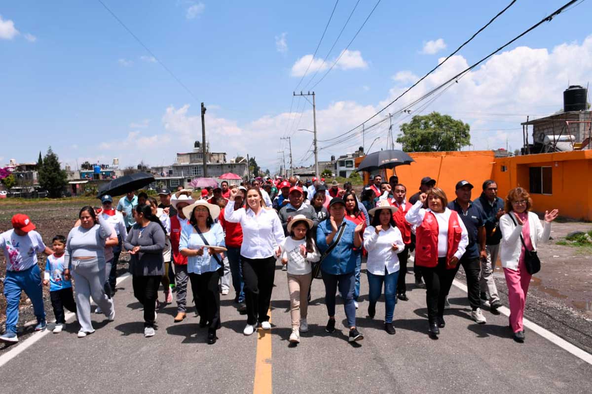 Entrega San Mateo Atenco vialidad renovada en el Barrio de Guadalupe