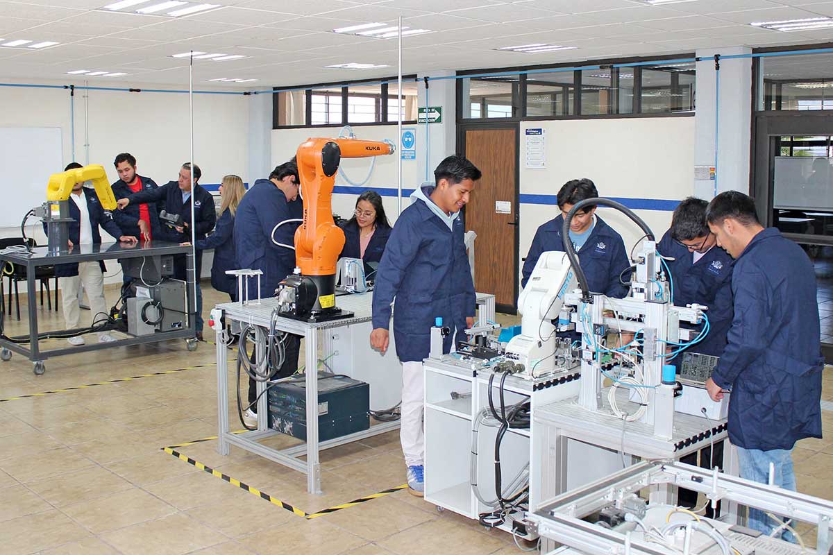 Estudiantes de becas en el extranjeros del Edomex.