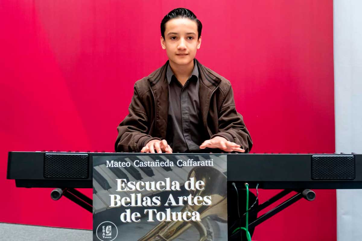 Ricardo Moreno reconece talento local.