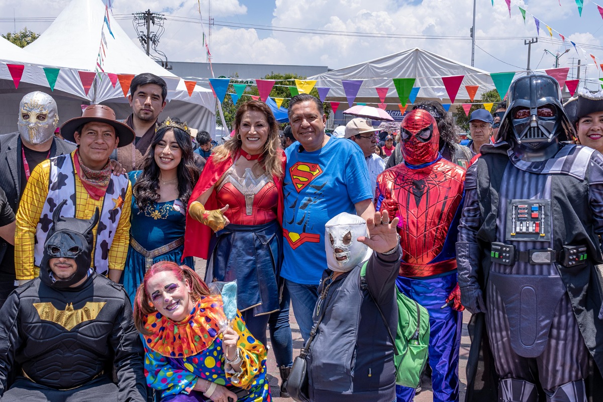 Miles de familias celebran el Día de la Niña y el Niño en Mundo DIF Toluca