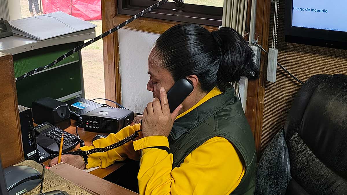 Opera EdoMéx Teléfono Rojo para atención oportuna de incendios forestales