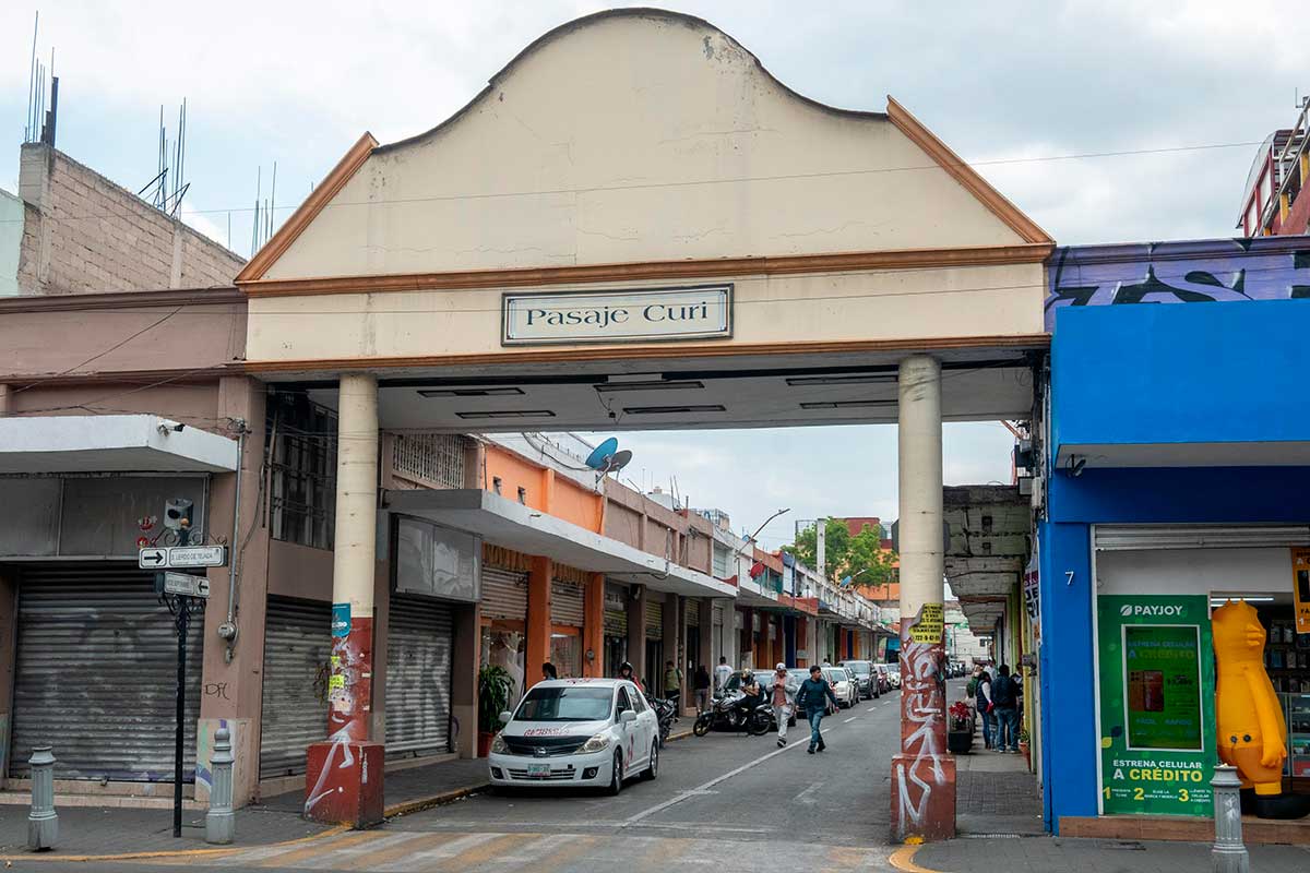 Toluca rehabilita el pasaje Curi.