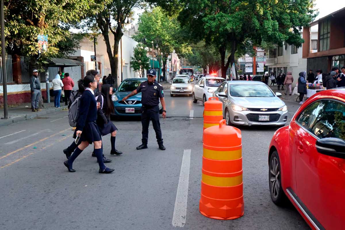 Operativo en Toluca por regreso a clases.