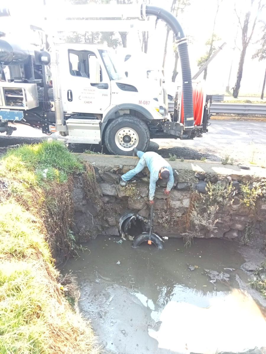 Toluca atiende afectaciones por las lluvias del domingo.