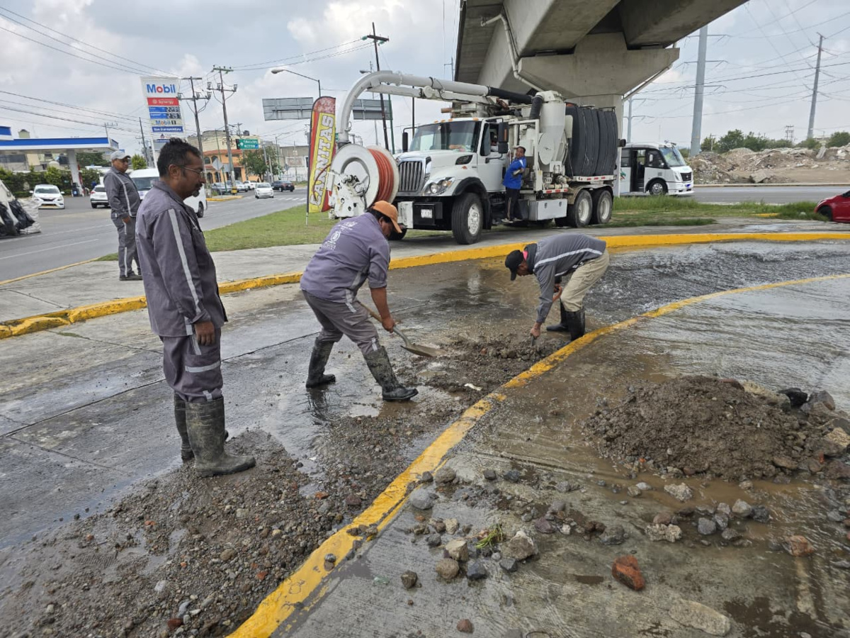Atiende Toluca fuga de agua en San Buenaventura; habrá suspensión temporal del servicio