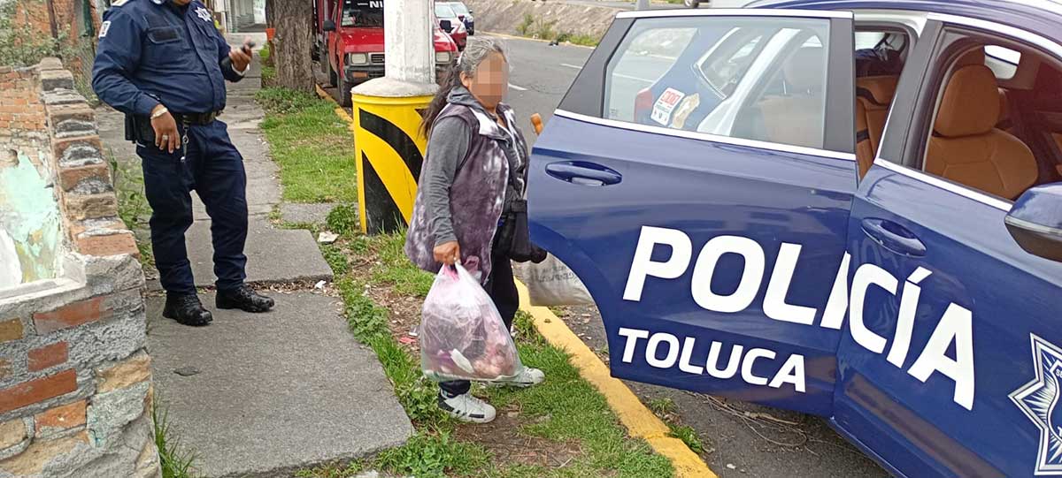 Detienen a mujer por tirar basura en vía pública en Toluca; advierten sanciones