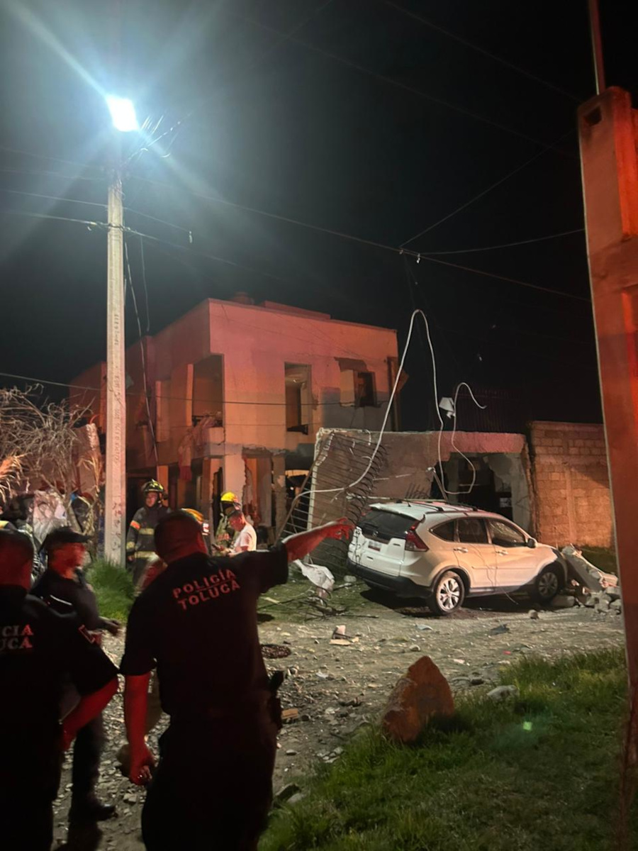 Explosión de vivienda en Toluca.