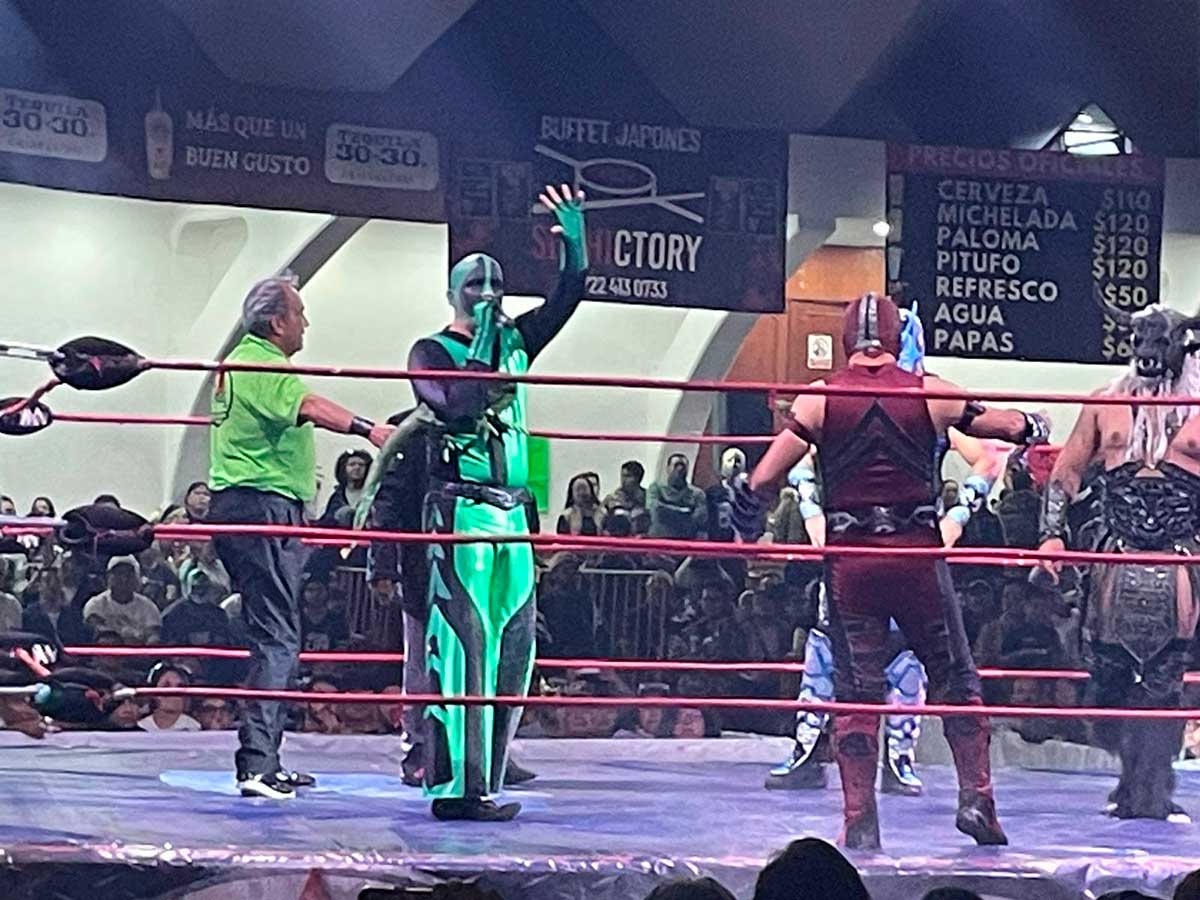 Triple A llena Toluca con una noche espectacular de lucha libre