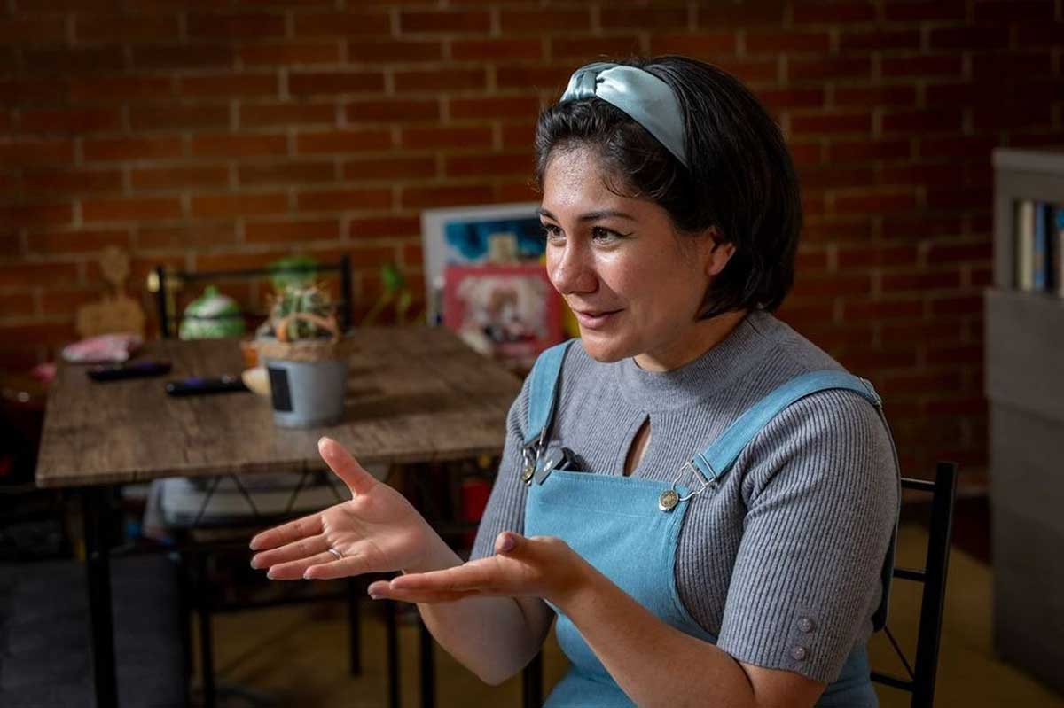 Joven madre y estudiante de la UAEMéx.