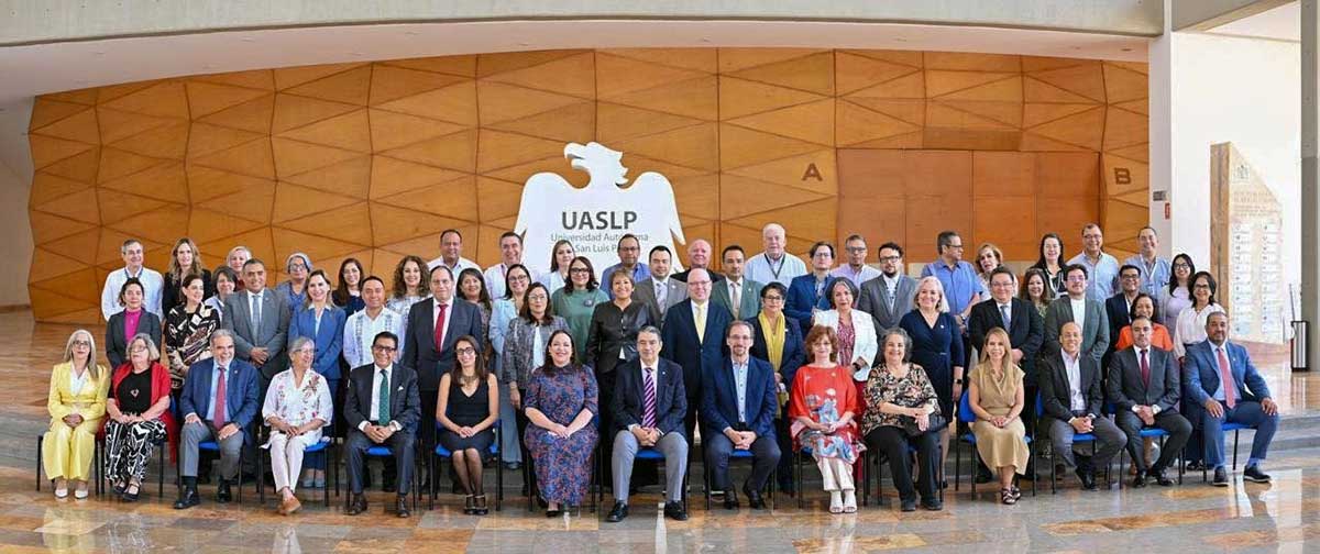 UAEMéx participó en la reunión nacional del SEAES.