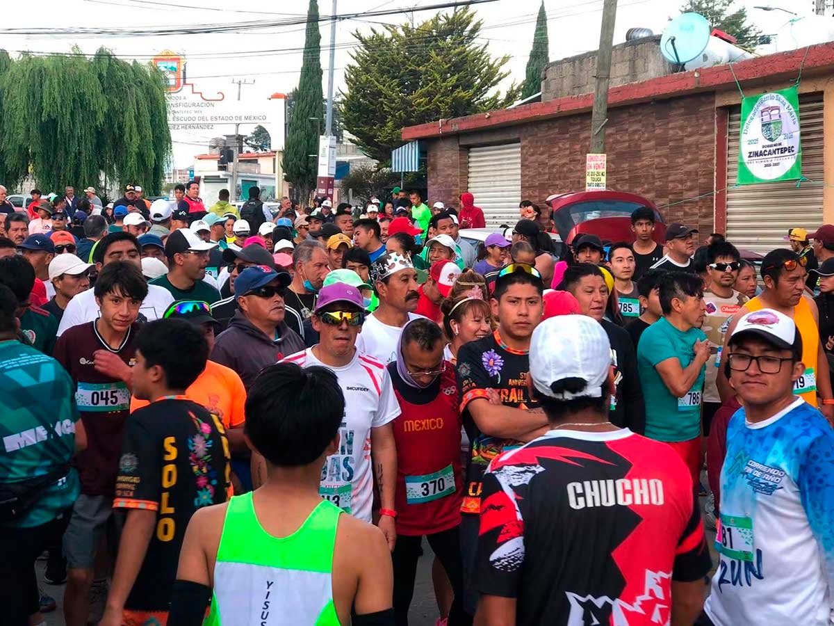 Carrera por el Día del Padre en Zinacantepec.