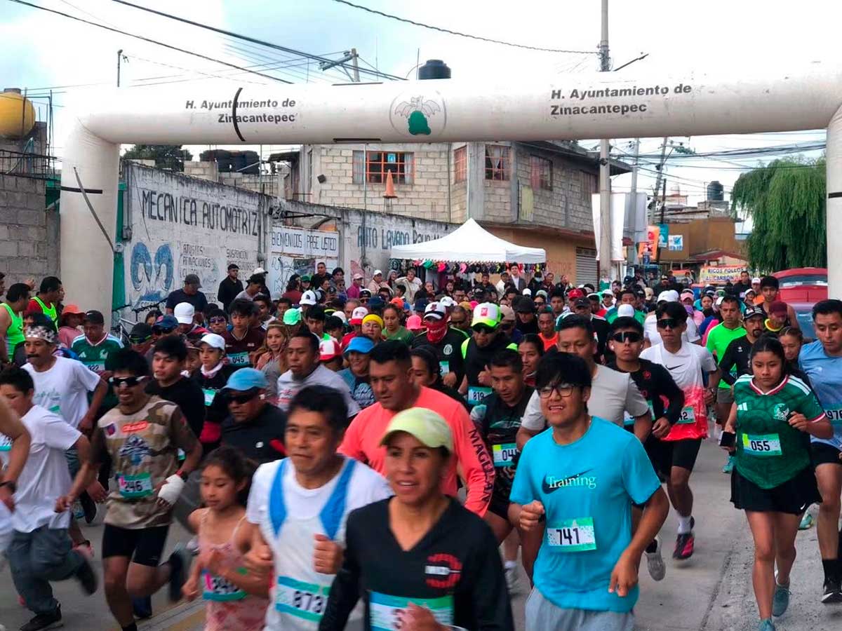 Carrera por el Día del Padre en Zinacantepec.
