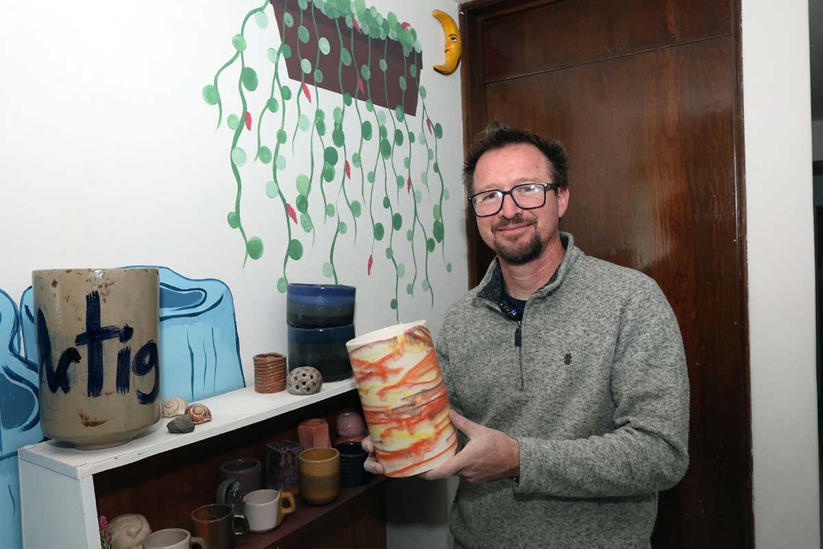 De estudiante de la UAEMéx a emprendedor: la historia de Iván Hernández, el diseñador que crea soluciones para mejorar la vida de las personas