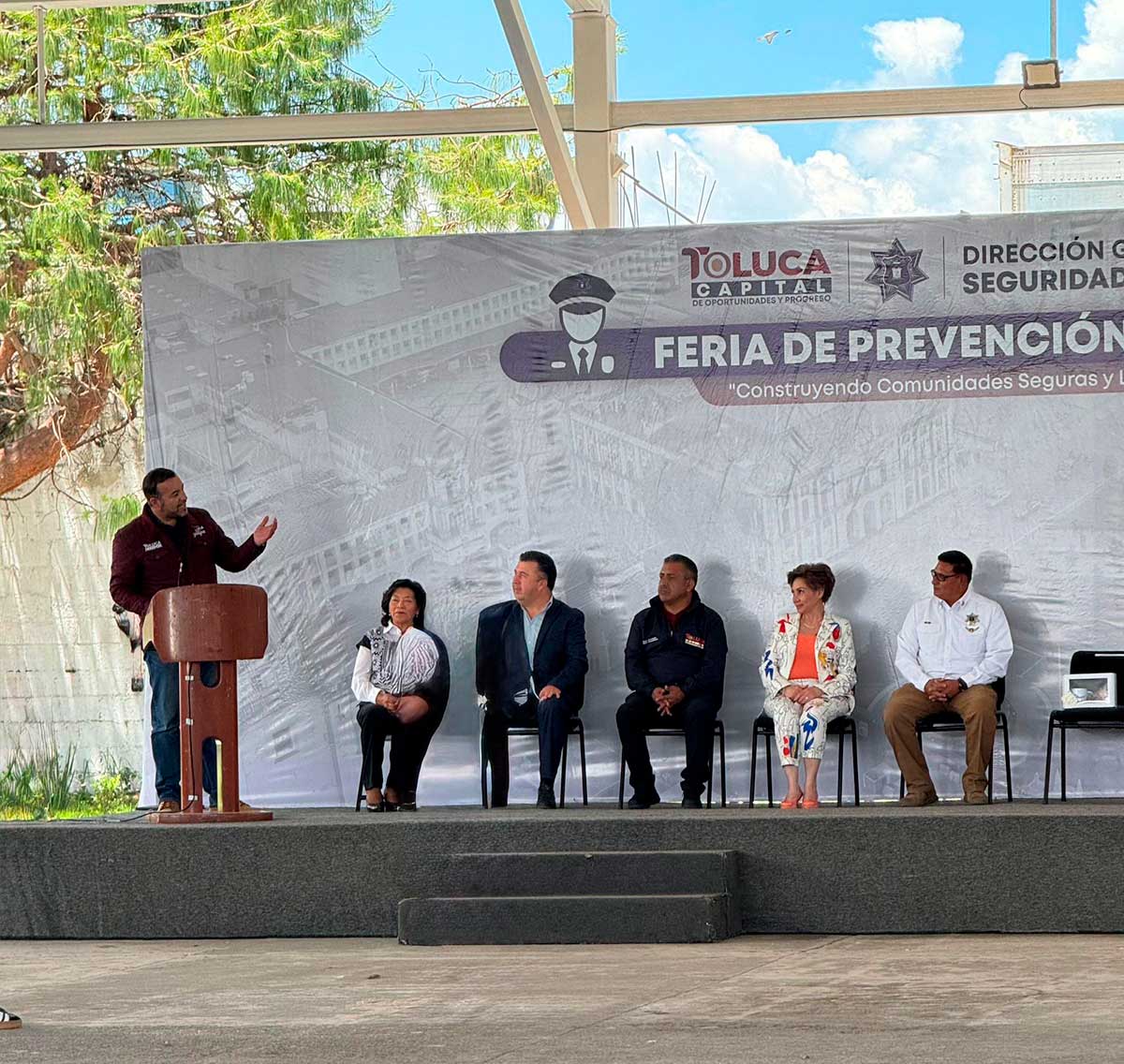 Talleres de prevención del delito a estudiantes.