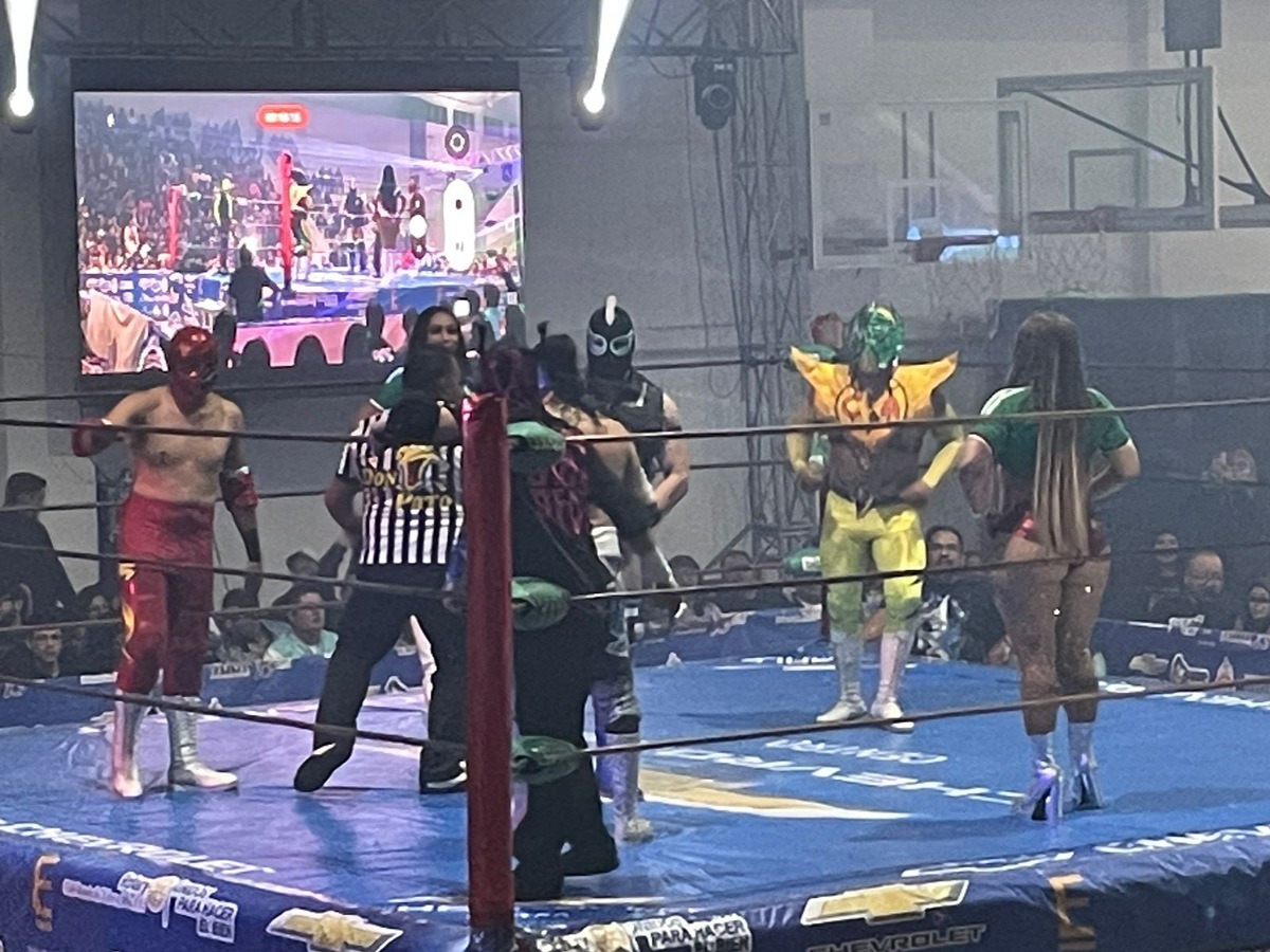 Lucha Libre con causa social en Toluca.