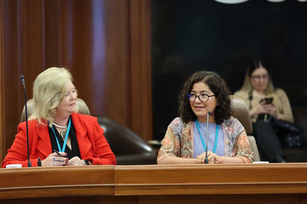 Rectora de la UAEMéx comparte retos de liderazgo en foro internacional universitario