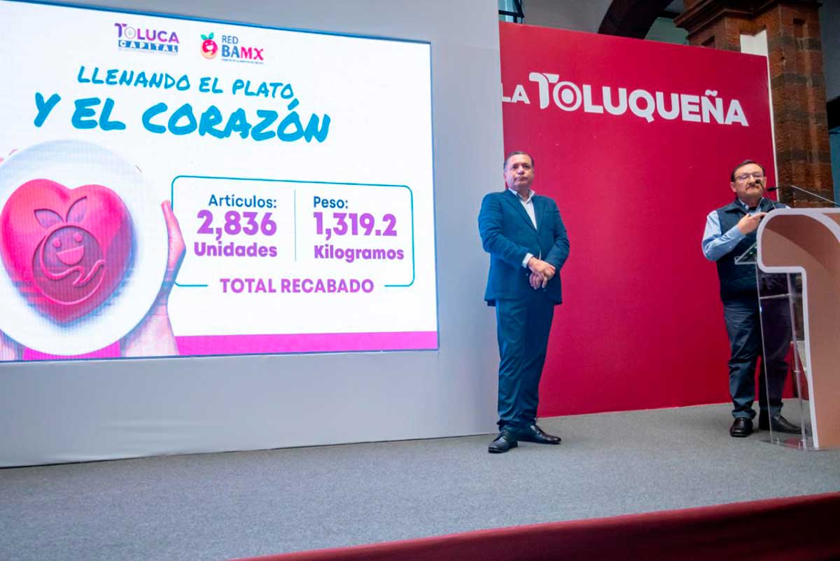 Banco de Alimentos Cáritas reconoce a Ricardo Moreno.