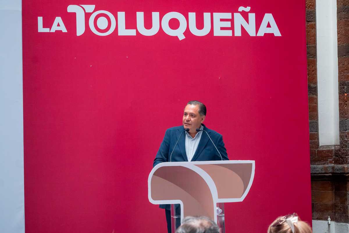 Banco de Alimentos Cáritas reconoce a Ricardo Moreno.