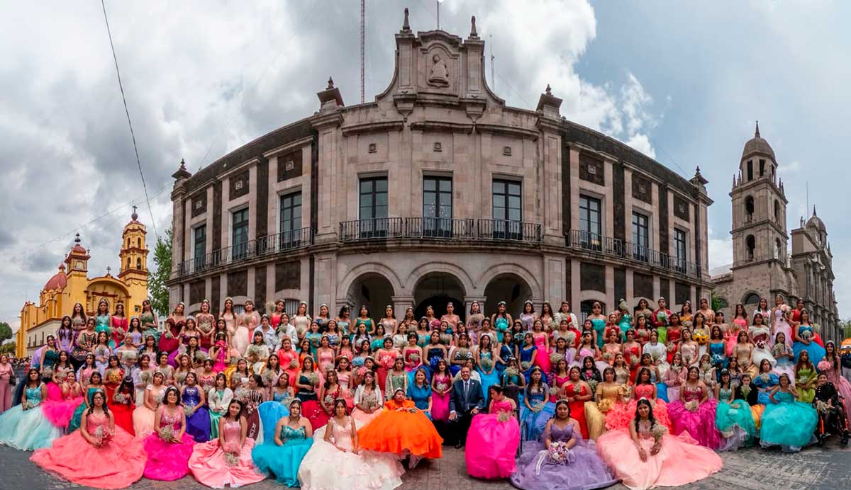 Un sueño hecho realidad: 152 quinceañeras celebran sus XV años gracias al DIF Toluca