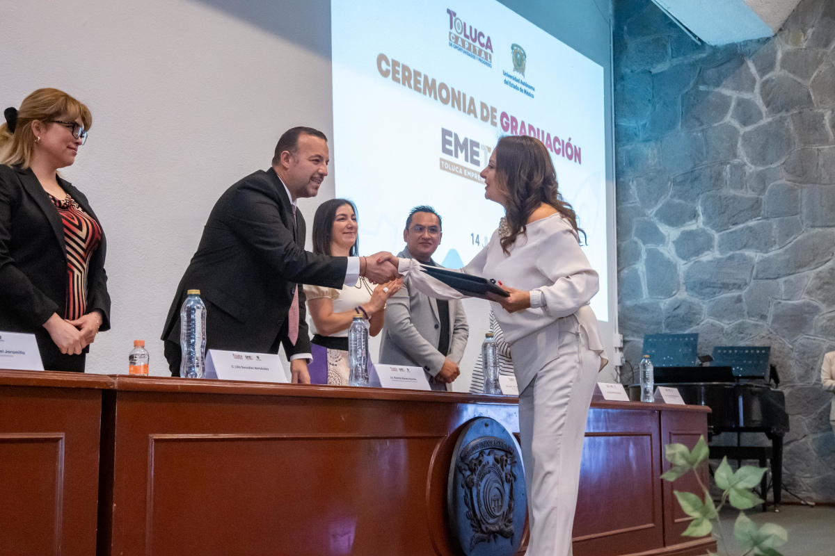 303 emprendedores concluyen primera generación de la EMET; Toluca abre nueva convocatoria con 500 lugares