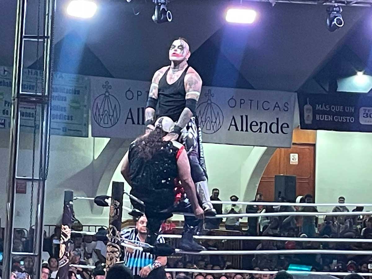 AAA conquista a la afición de Toluca con una función llena de lucha, sorpresas y talento estelar