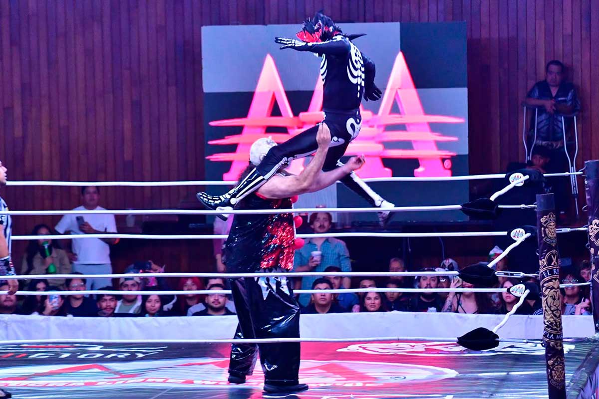 Exitosa función de lucha libree AAA en Toluca.