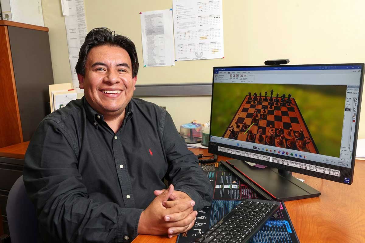 UAEMéx recomienda jugar al ajedrez.