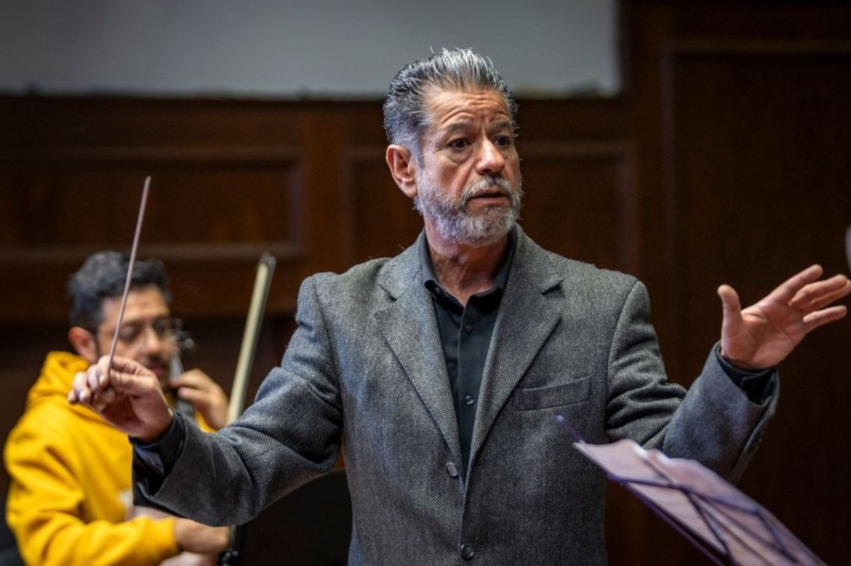 De Perú a la UAEMéx: la historia de Jairo Saquicoray, el director que encontró en la música un hogar