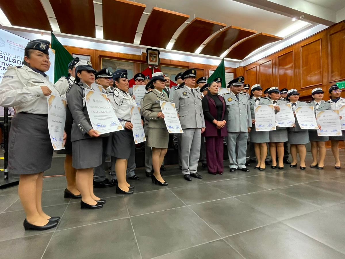 Reconocen a atletas de Pentatlón.