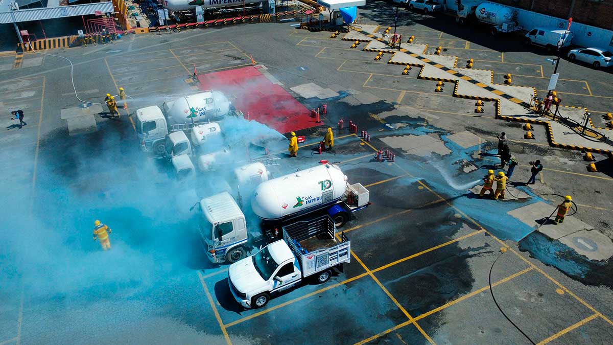 Simulacros en Gas Imperial y Nestlé refuerzan la prevención y respuesta ante riesgos químicos en Toluca