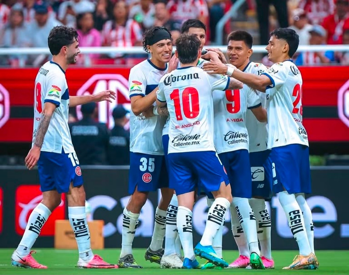 Toluca triunfa contra Chivas en partido del Apertura 2026.