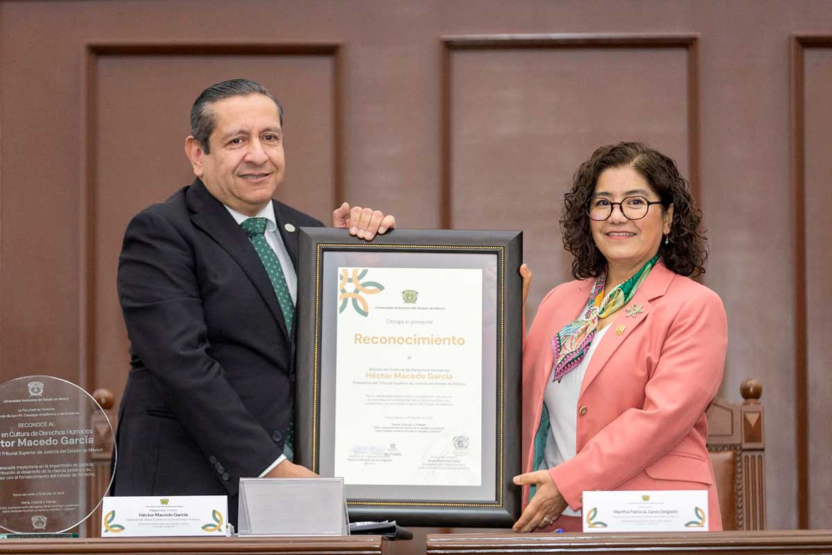 UAEMéx reconoce a destacados juristas por su aporte a la justicia y el Estado de Derecho