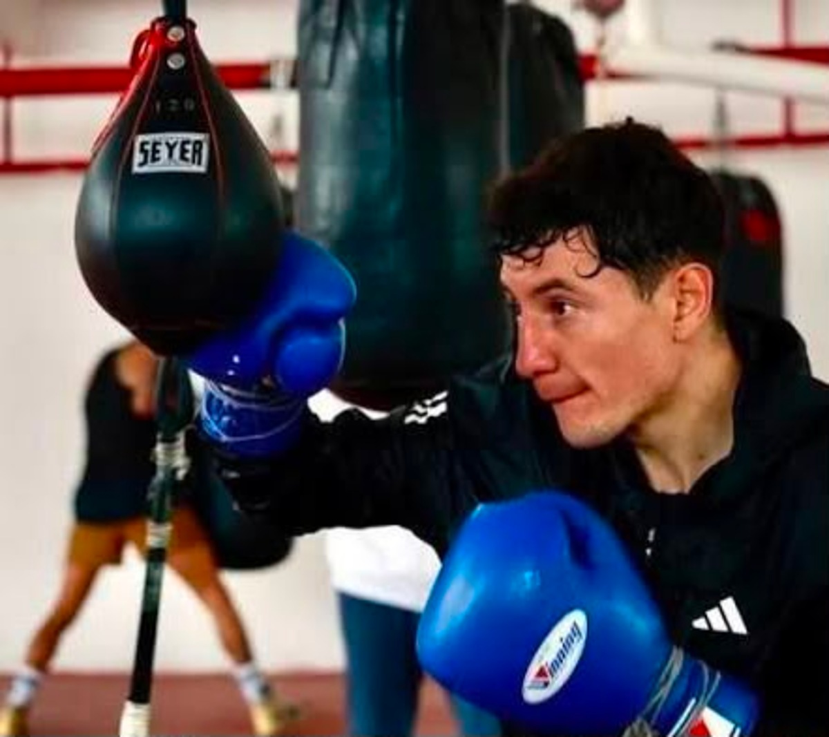 William «Camarón» Zepeda va por el título mundial del CMB; promete una guerra sobre el ring