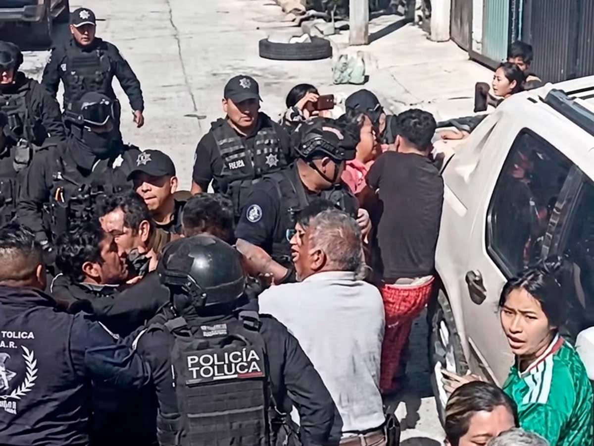 Agreden a oficiales y actuarios durante diligencia judicial en San Pedro Totoltepec