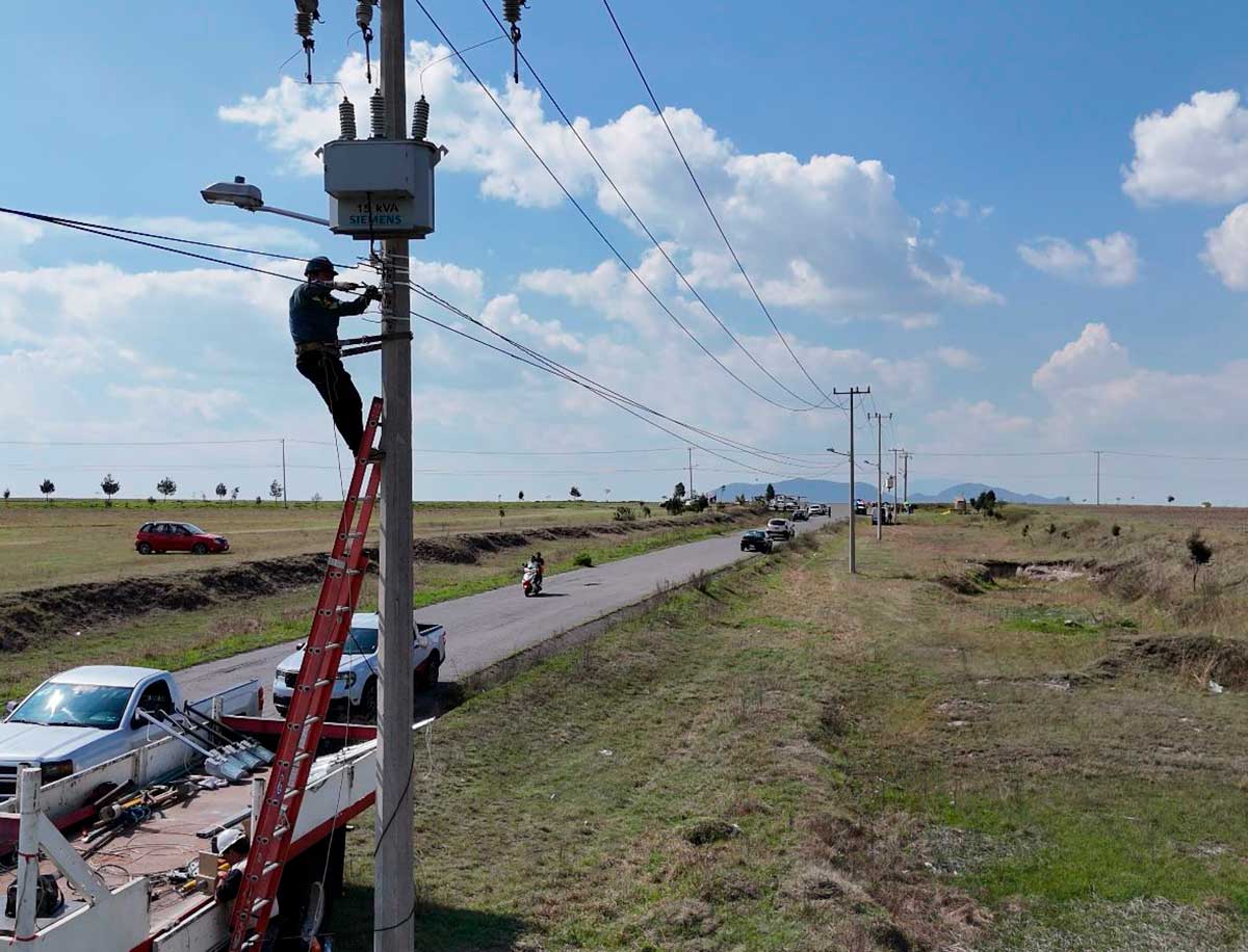 Alumbrado público en Toluca suma más de 46 mil obras de rehabilitación y mantenimiento