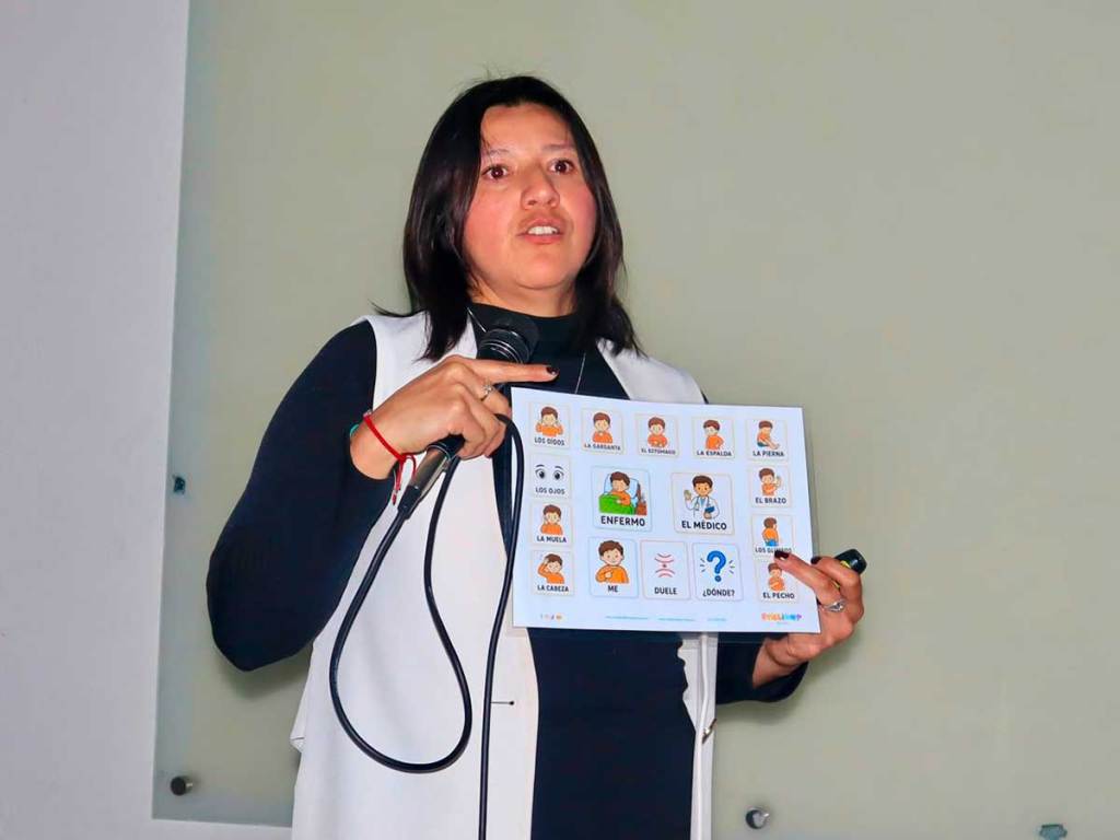 Cruz Roja Toluca capaita a su personal para atender personas con autismo.