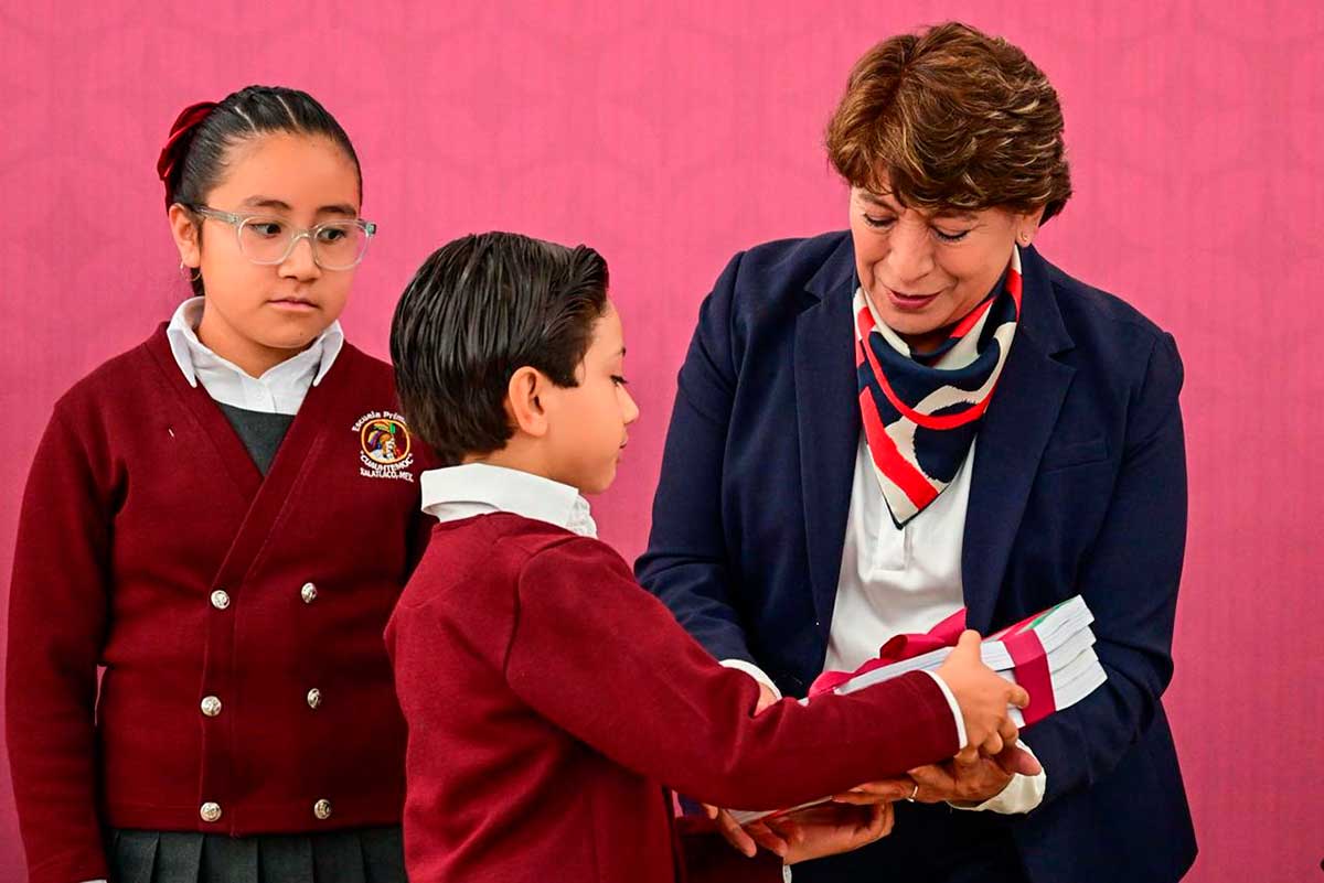 Delfina Gómez arranca ciclo escolar 2026-2027.