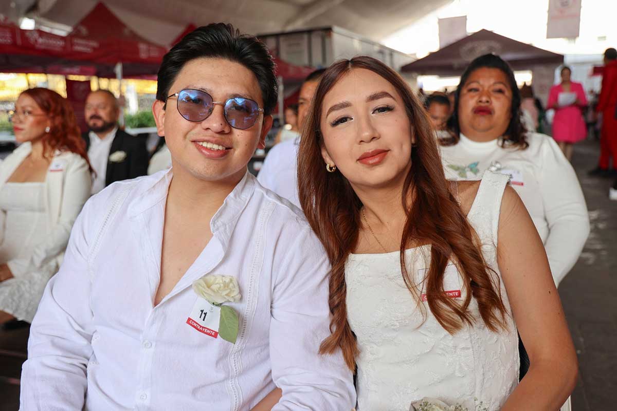Parejas del Edoméx unen sus vidas en los Matrimonios Civiles gratuitos que ofrece el gobierno estatal.