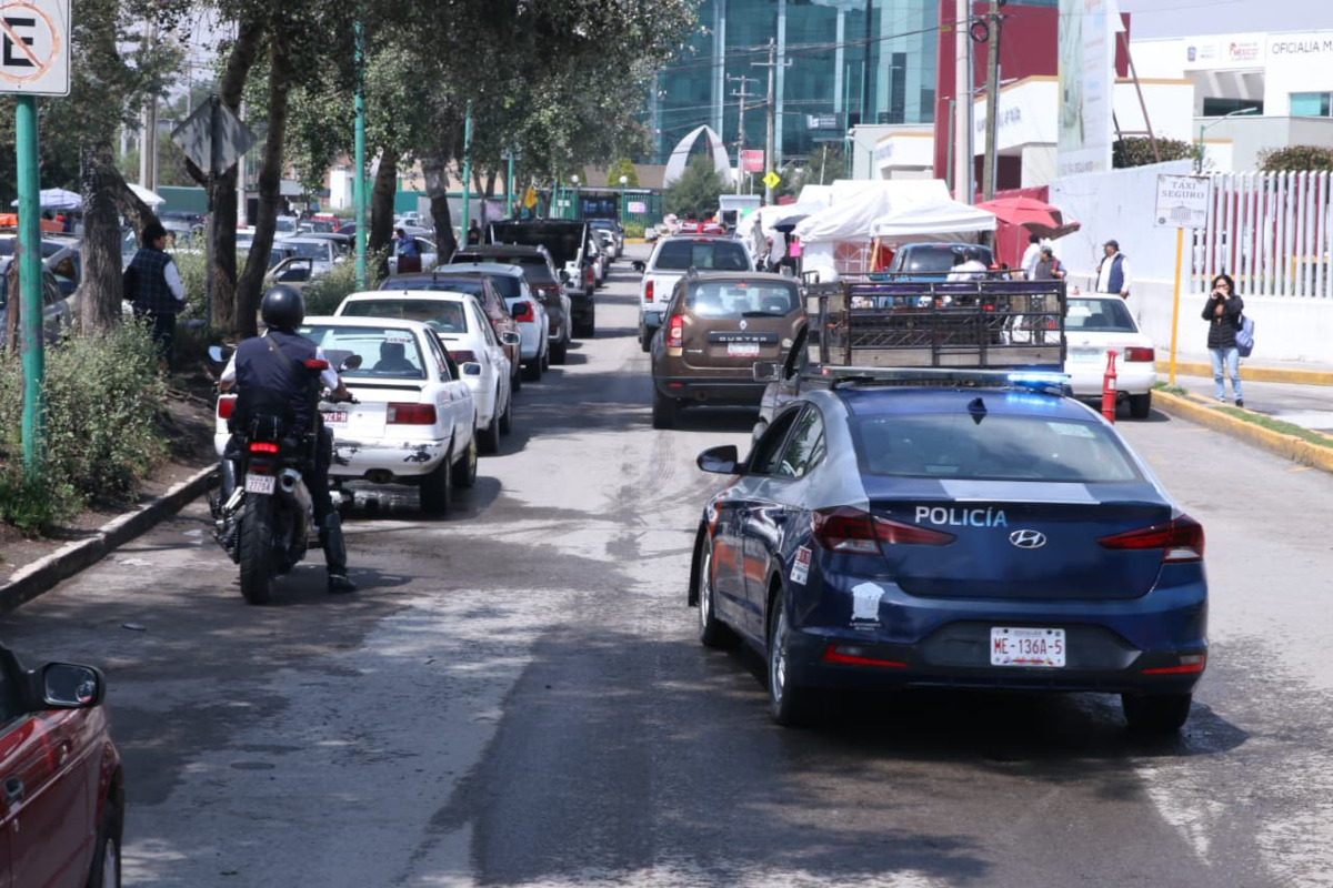 Operativo del gobierno de Toluca para liberar espacios públicos.