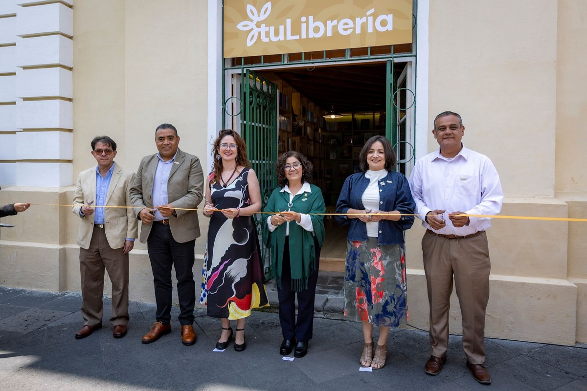 UAEMéx abre nueva librería en Rectoría.