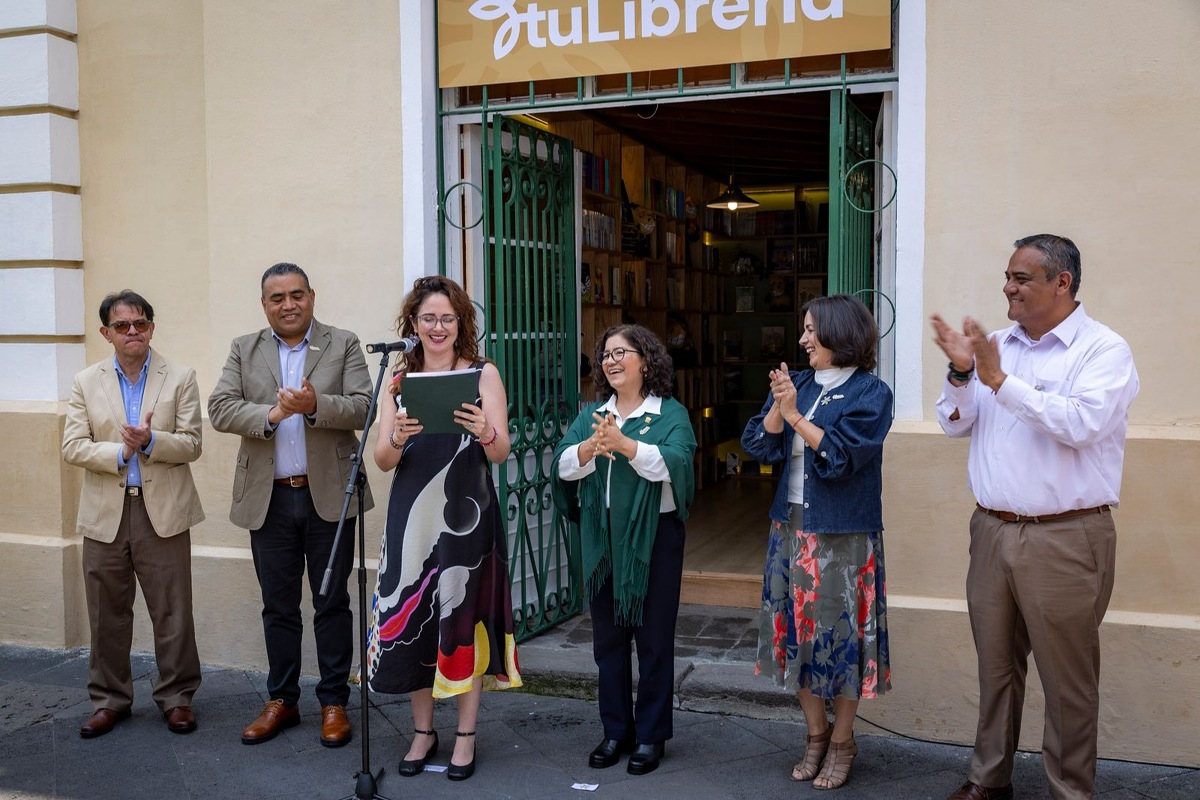 UAEMéx abre nueva librería en Rectoría.