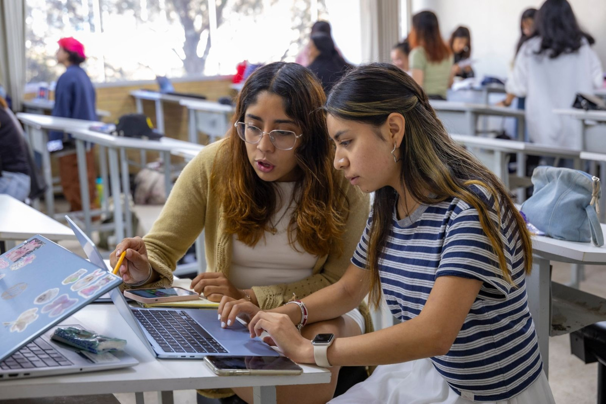 Estudiantes de la UAEMéx.