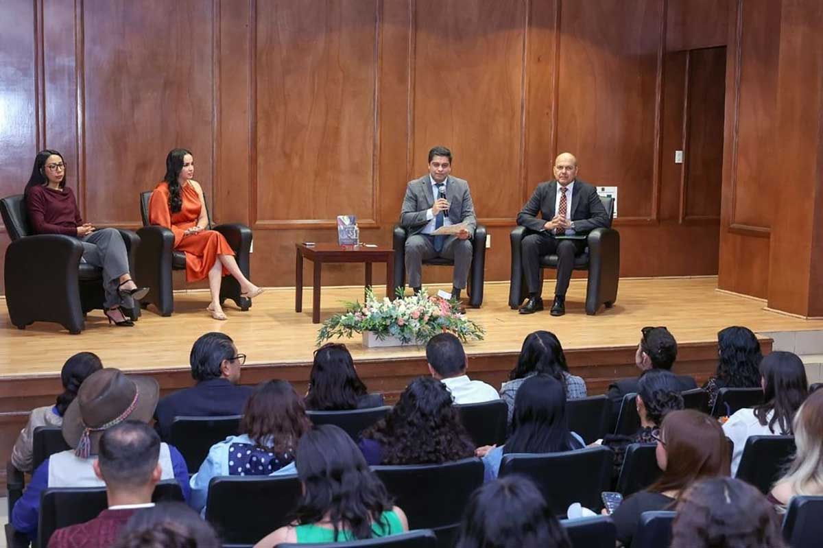 Presentación de Libro "Apapacho Sureño" en la UAEMéx.